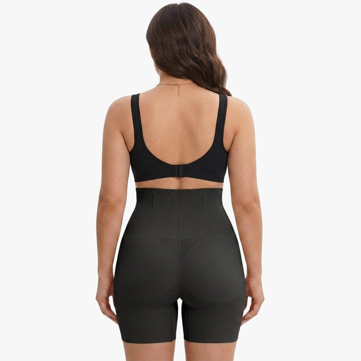 Short gainant taille haute avec coussinets